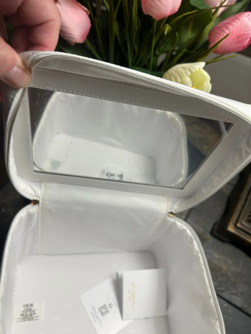 DIOR Cream Vanity Case with Gold Emblem - NEW - Picture 9 of 9